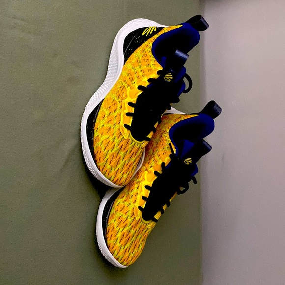 Curry Bang Bang yellow sneakers M7/W8.5 - Picture 2 of 5
